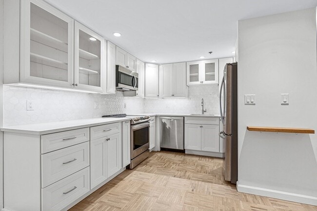 Photo - 357 Commercial St Unit 003