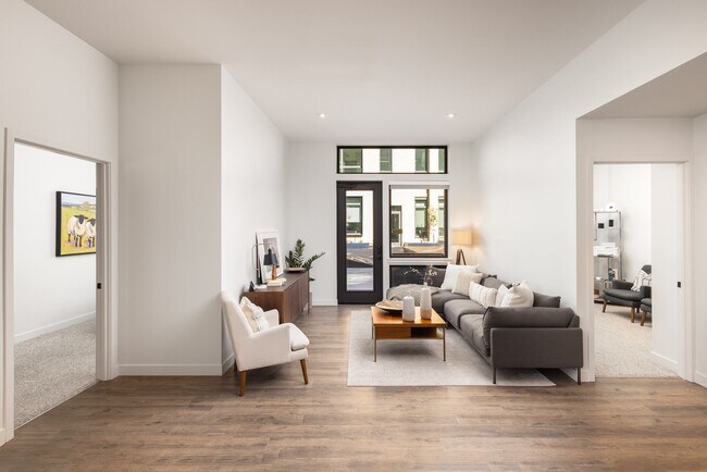 Photo - Boulder Commons