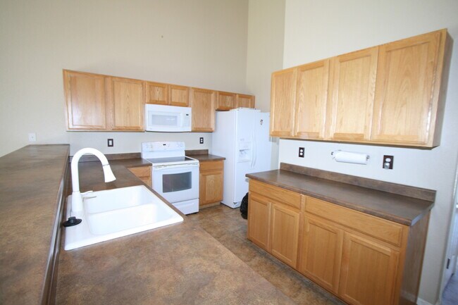 Photo - 3 Bedroom Home in Painted Sky!