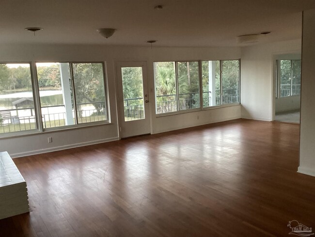 Photo - 1600 E Texar Dr