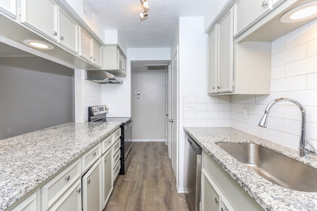Photo - Bay House Apartments