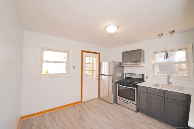 Photo - 29 Myrna Ave