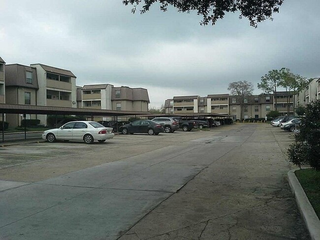 Two Bedroom Condo Near Med Center! - Two Bedroom Condo Near Med Center!