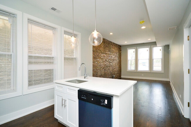 Photo - 2721 W Division St Unit 3F