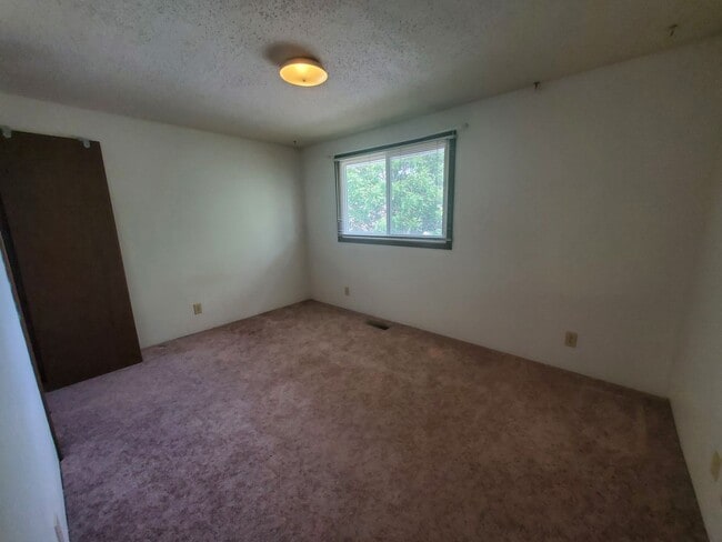 612.5 Thomas Dr