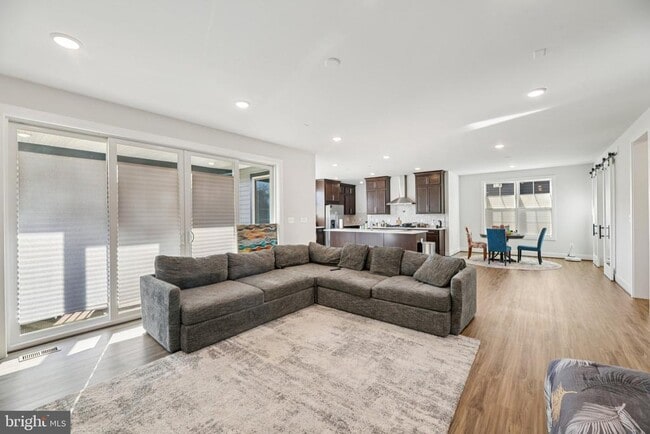 Photo - 42051 Night Nurse Cir