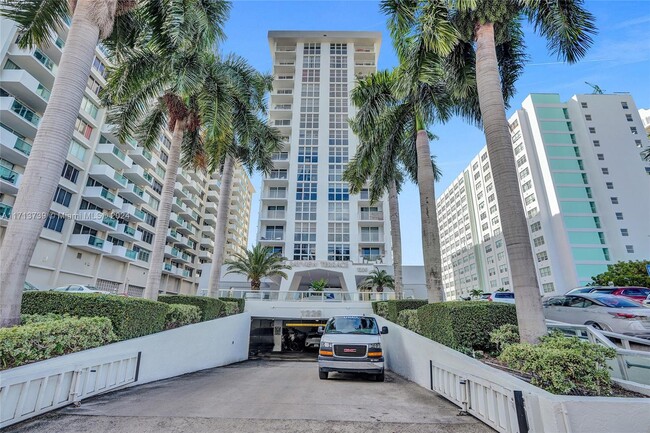 Photo - 1228 West Ave Condominio Unidad 611