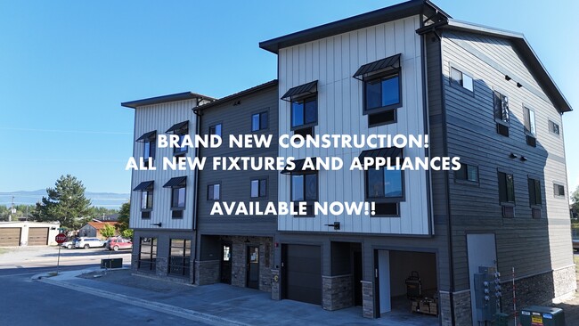 Building Photo - 1010 Baker Ave Unit 302