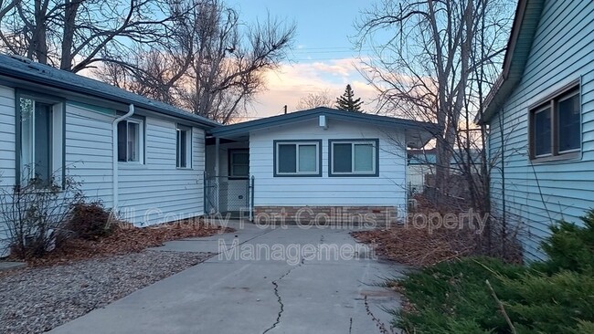 Photo - 910 N 4th St House