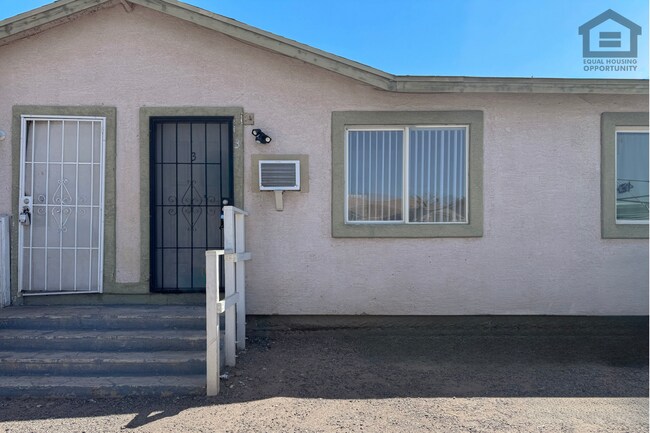 Photo - 1708 W Yuma St Unit 1708 W Yuma St  3