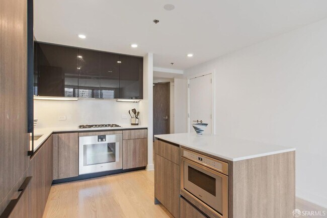 Photo - 338 Main St Unidad 23H