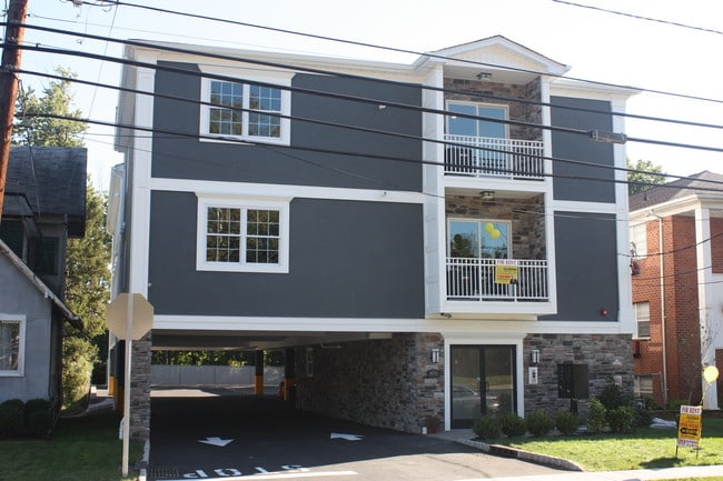 Photo - 768 Westfield Ave Unidad 302