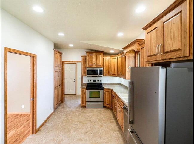 Photo - 400 S 14th St