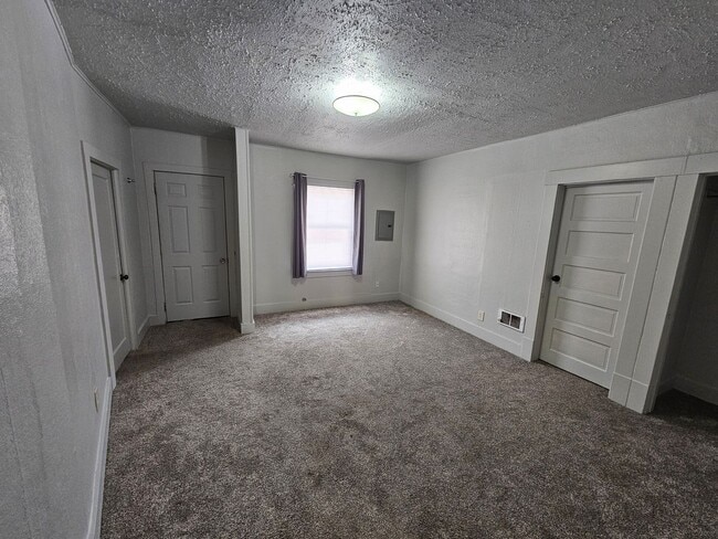 Photo - 2004 Adams Ave Unidad 2