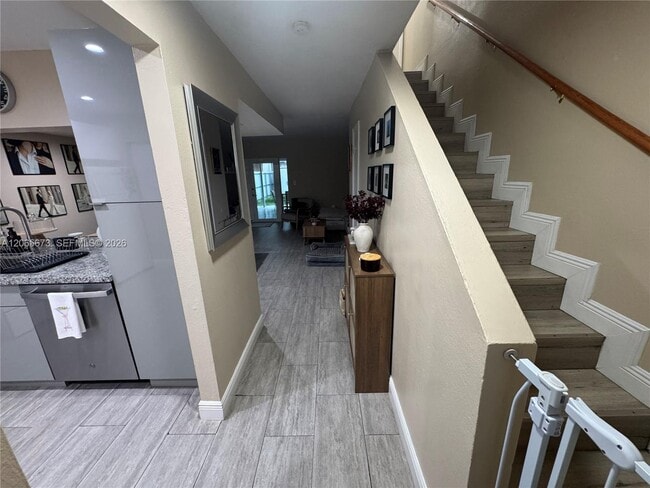 Photo - 5427 NW 169th St