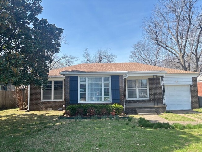 Building Photo - Perfect and Updated Rental close to TU!