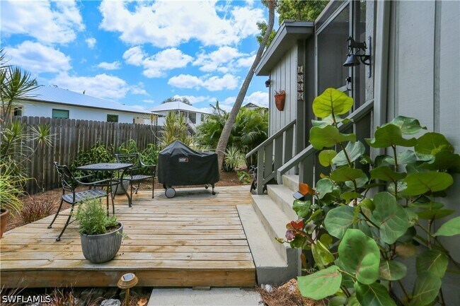 Photo - 1042 Oak Forest Dr