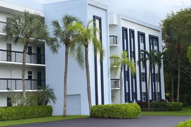 Building Photo - 6200 NW 2nd Ave Unit 415