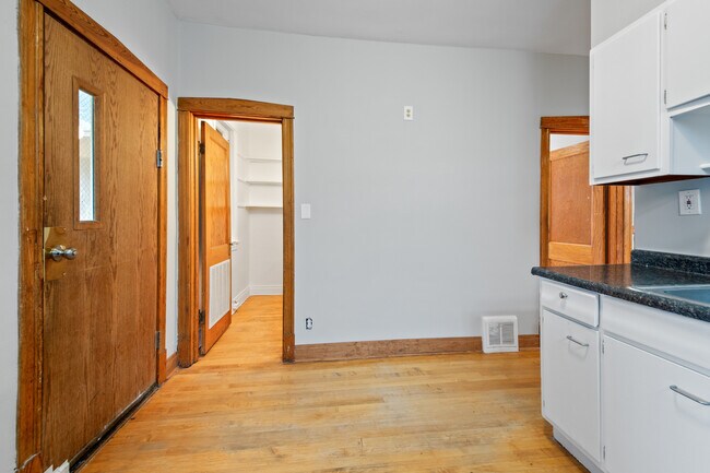 Photo - 4737 N Kildare Ave Unit 2