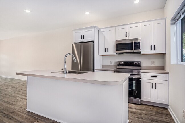 Photo - 11 Deloney Ave NW