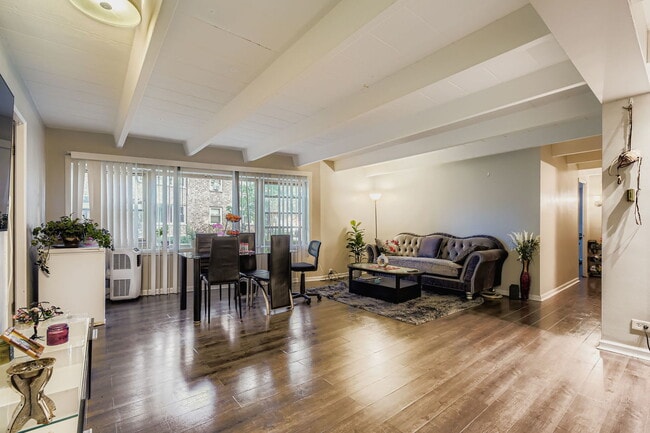 Photo - 2142 W Rosemont Ave Unit 1A