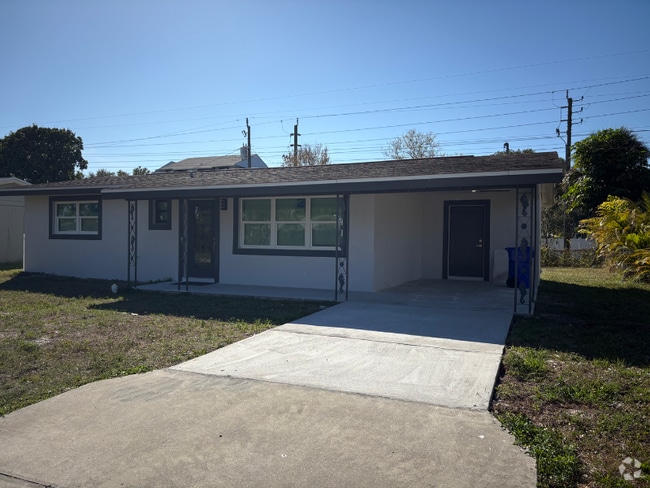 Building Photo - 4744 West Dr Rental