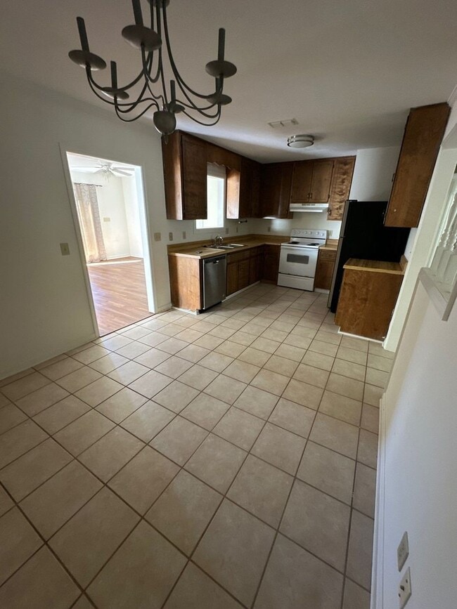 Photo - 3242 Varnell Dr