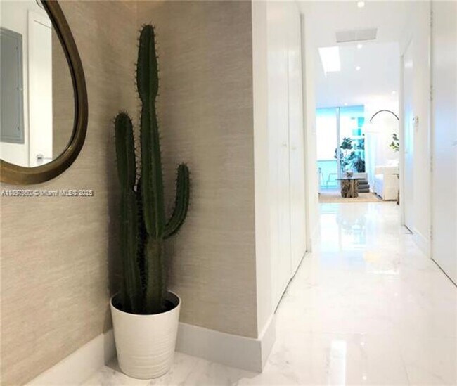 Photo - 488 NE 18th St Unidad 488 NE 18th St  1505