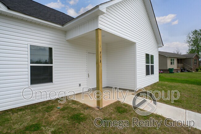 Photo - 713 10th Ln