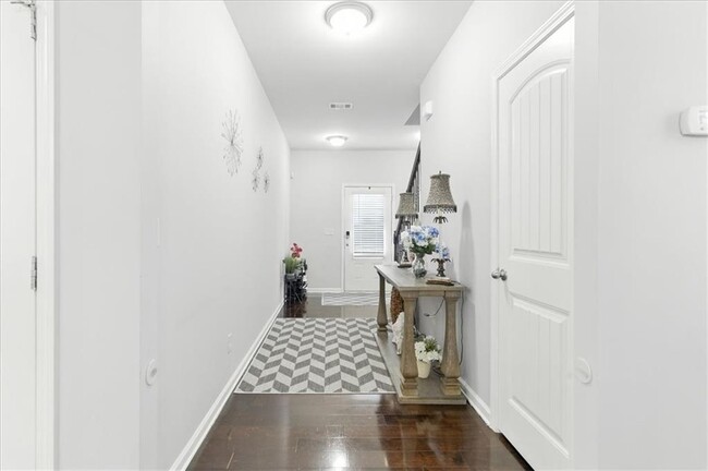 Photo - 214 Torch Dr