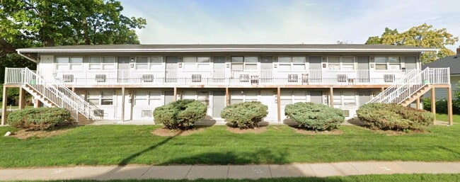 Building Photo - The 2800 Residences