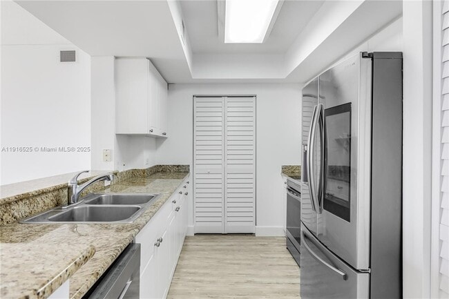 Photo - 19501 W Country Club Dr Unit 515