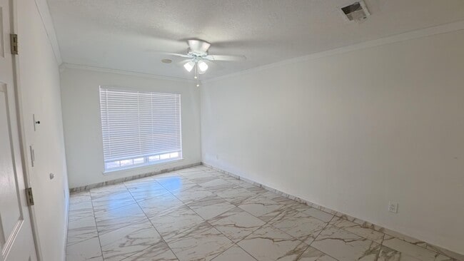 Photo - 915 Tony Sanchez Dr SE