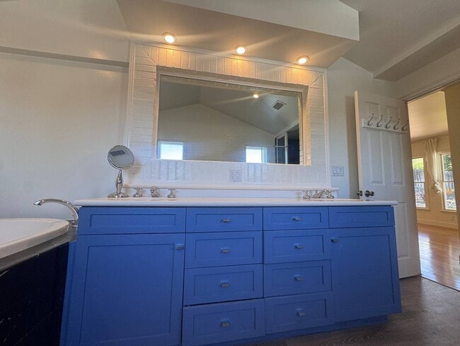 Photo - 20305 Aetna St