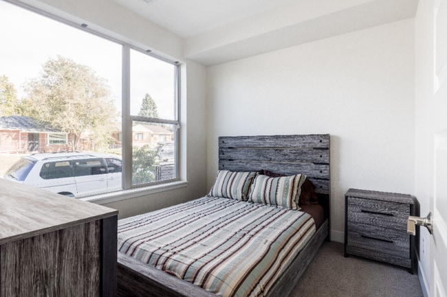 Photo - 3460 E 31st Ave