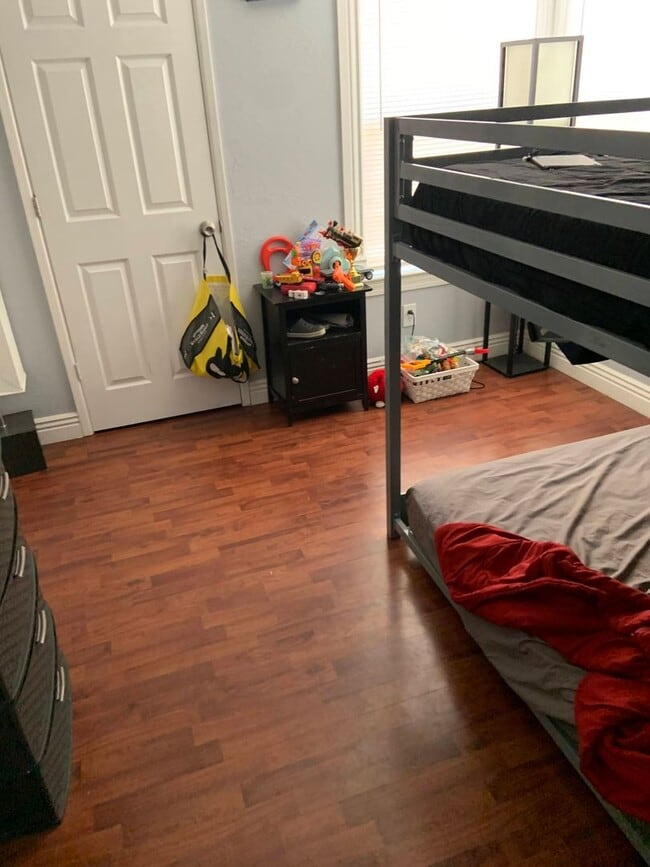 Photo - Lovely 3 Bedroom home for rent close to Thunderbird Medical!