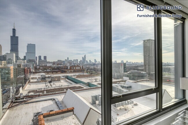Photo - 1035 W Van Buren St Unidad FL11-ID524
