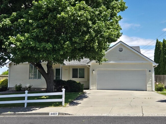 Charming Home on .34 acres! - Charming Home on .34 acres!
