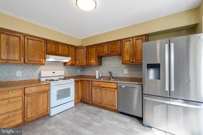 8608 Rocky Gap Ct