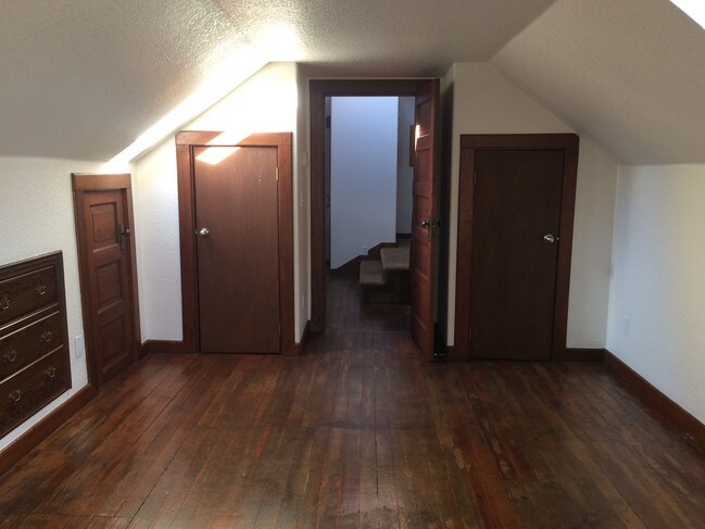 Photo - Glisan Townhomes