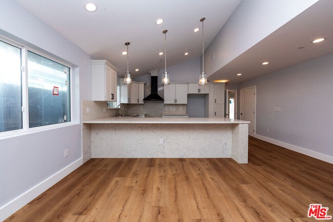 Photo - 2208 S Harcourt Ave