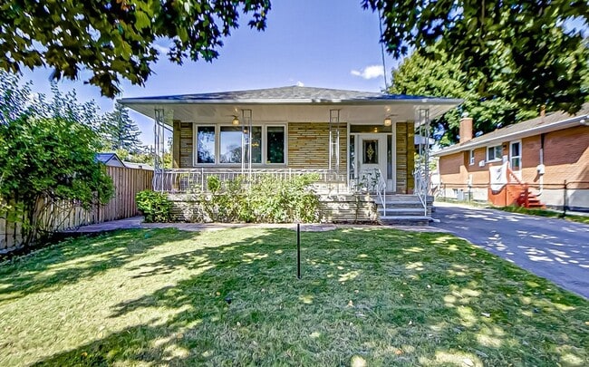 Building Photo - 36 Ludgate Dr