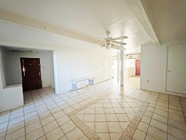 Photo - 504 E Ave East