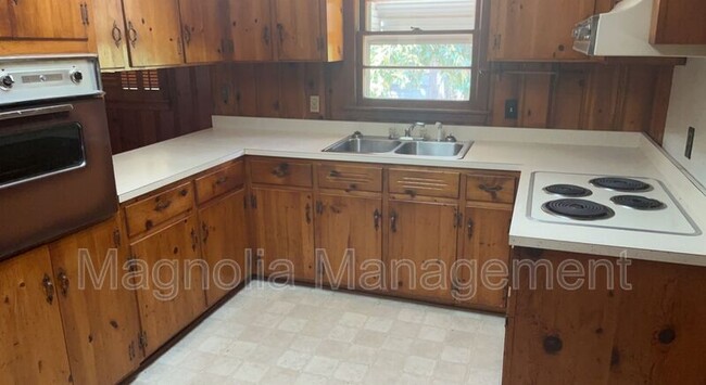 Photo - 1298 Tollie Weldon Rd