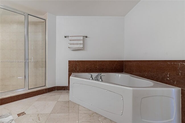 Building Photo - 16699 Collins Ave Unit 1203