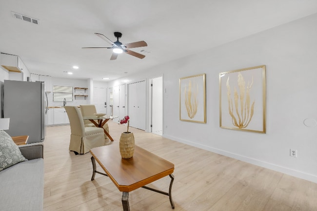 Photo - 2907 Woodrich Dr Unidad A