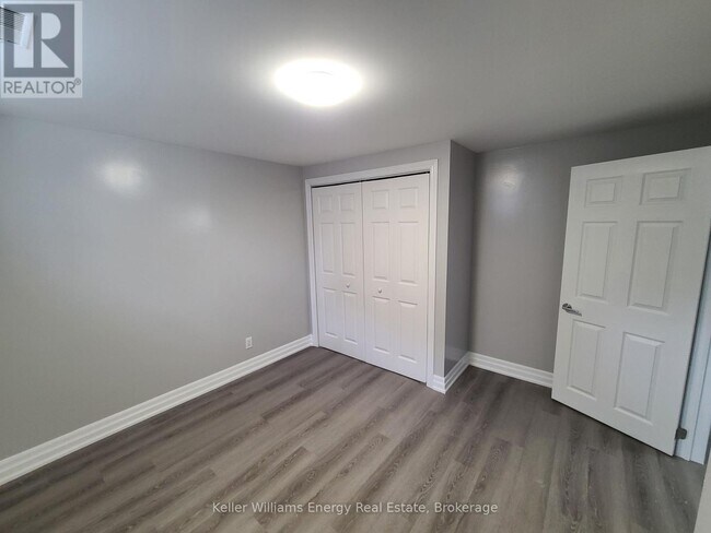 Photo - 16 Rintella Ct