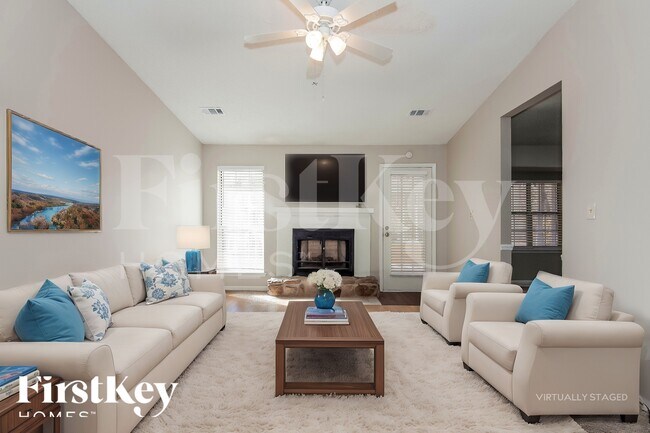 Photo - 150 Domino Ct