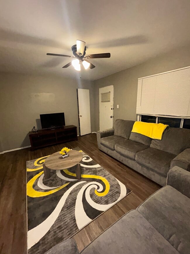 Photo - 4429 E 158th St