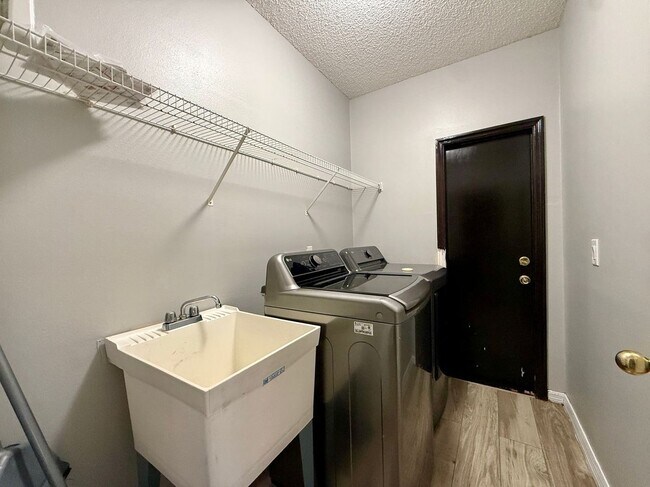 Photo - 677 Elbridge Dr